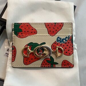 Gucci Zumi Strawberry Card Case